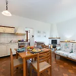 Charming La Gelosia Few Min From - Happy Apartment *