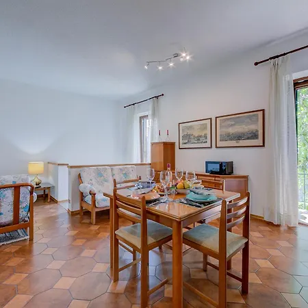 Charming La Gelosia Few Min From - Happy Apartment