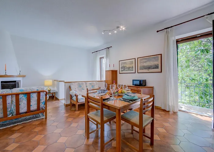 Charming La Gelosia Few Min From - Happy Apartmán