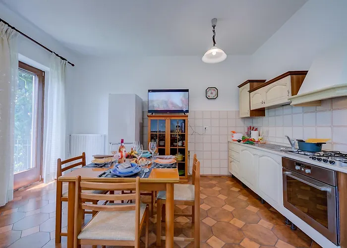 Lejlighed Charming La Gelosia Few Min From - Happy Monvalle